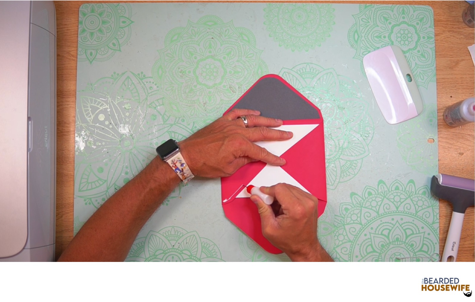 add glue to the bottom of the side flaps