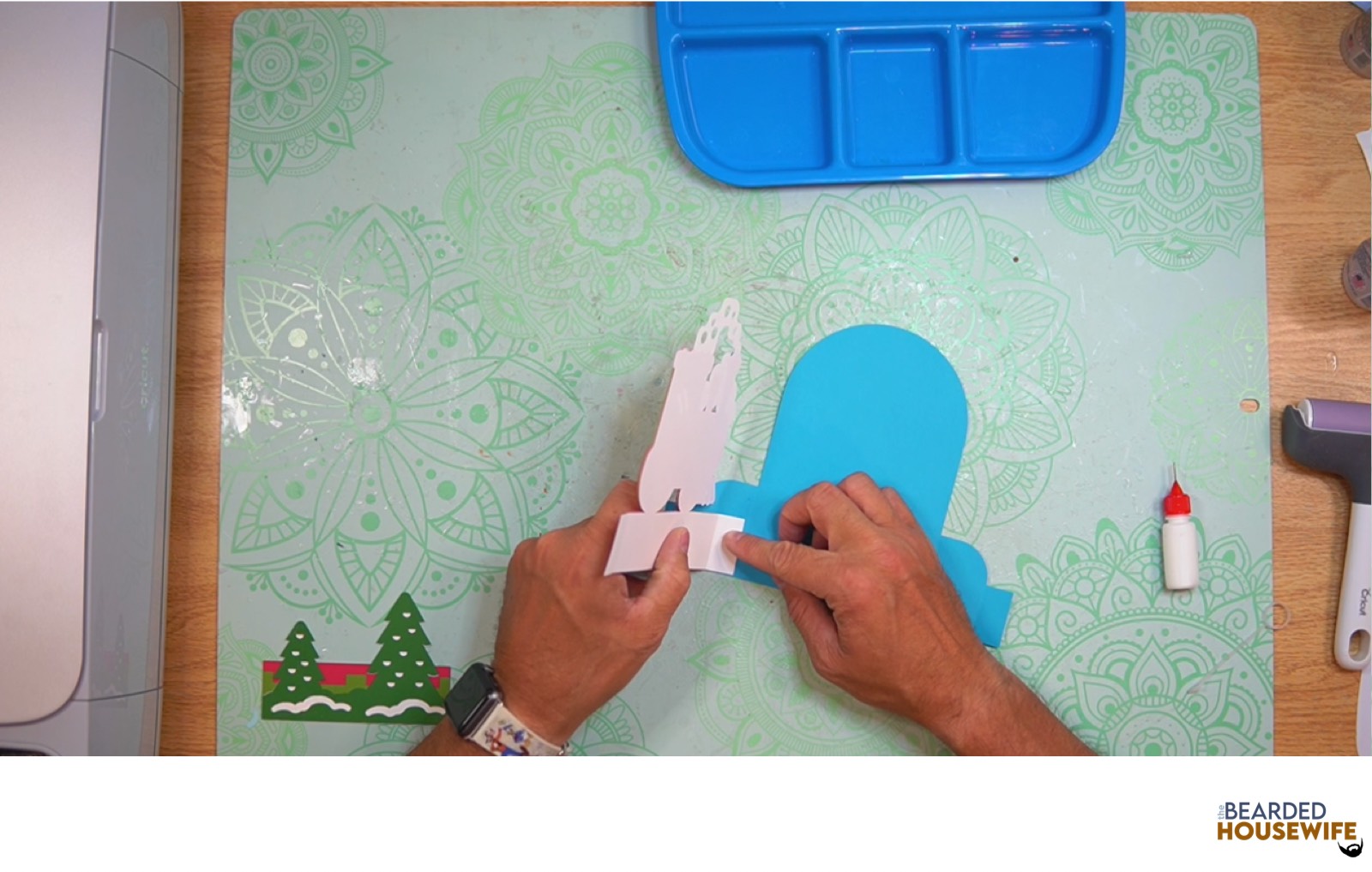 attach to the left side of the box piece