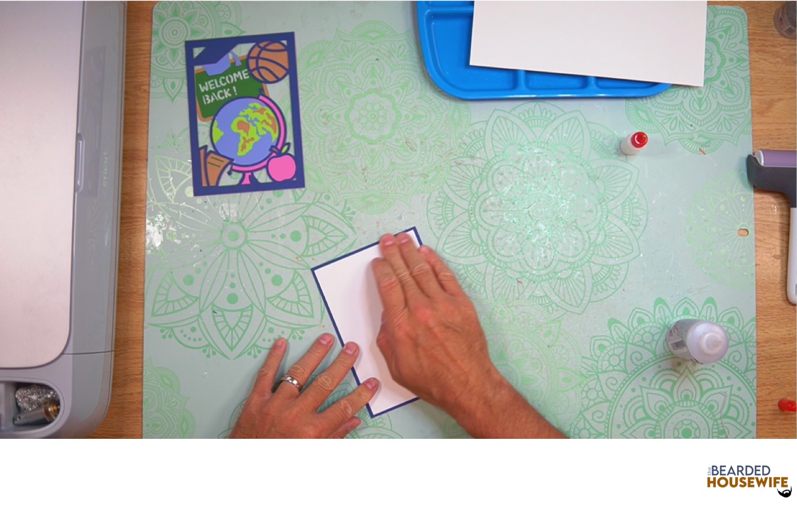 layer the messaging panel