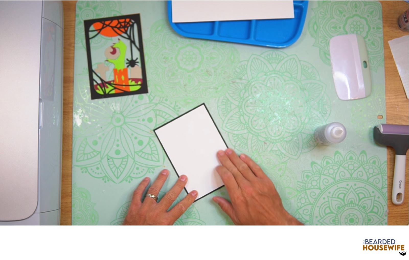 layer the messaging panel