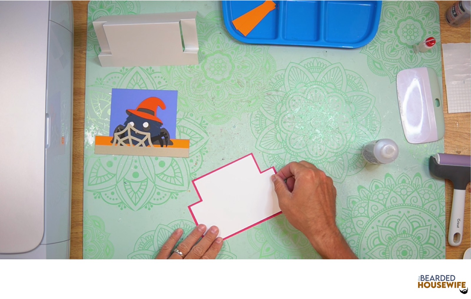 layer the messaging panel