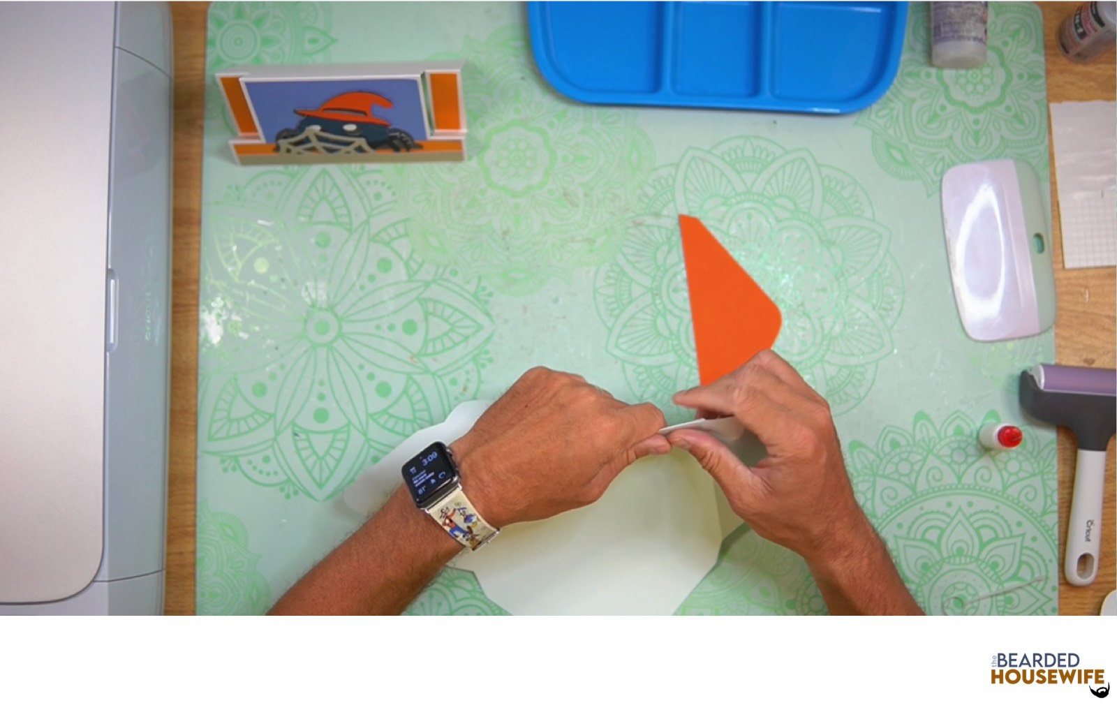 fold the envelope along the score lines