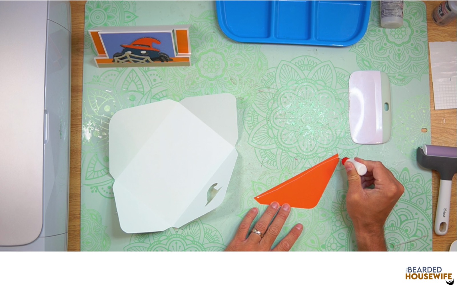 add glue to the outer edge of the inlay panel