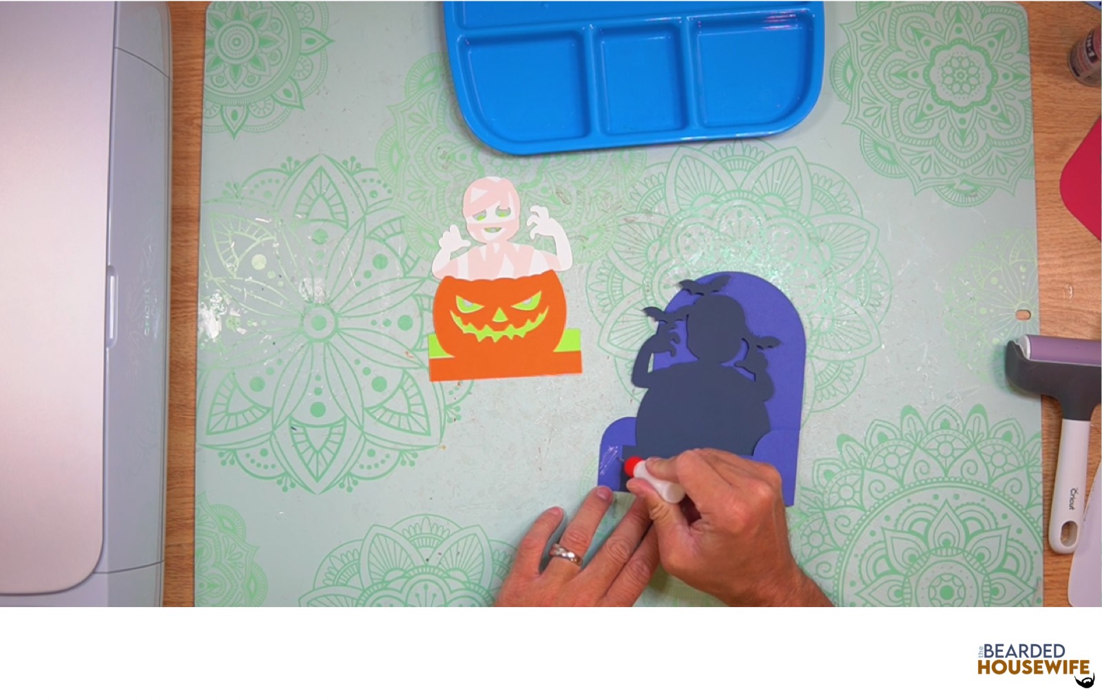 add glue to the front left tab