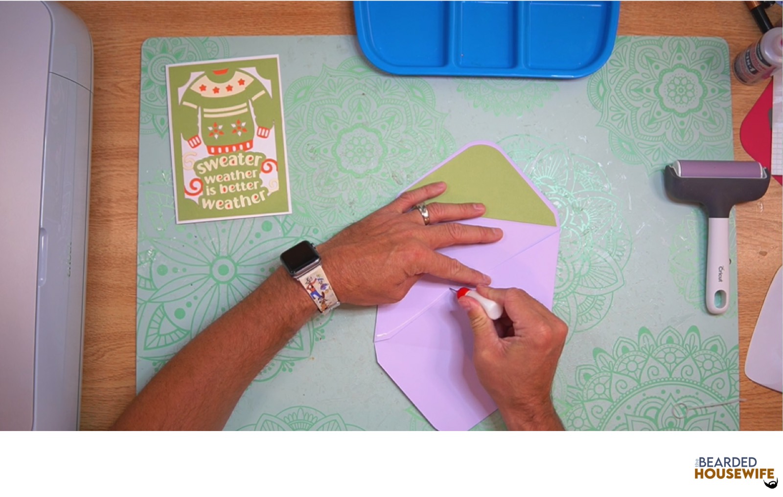 add glue to the bottom of the side flaps