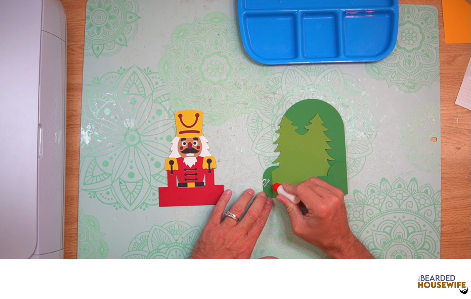 add glue to the front left tab