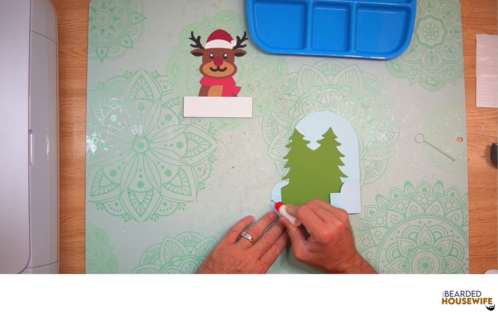 add glue to the front left tab