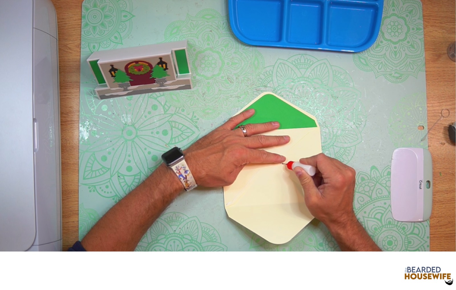 add glue to the bottom of the side flaps