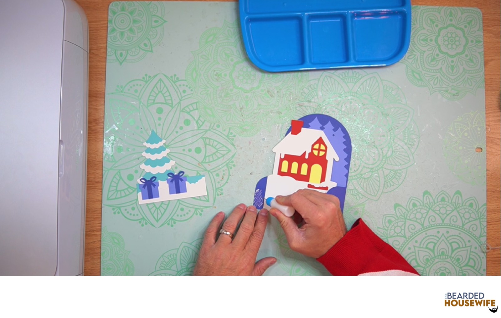 add glue to the front left tab