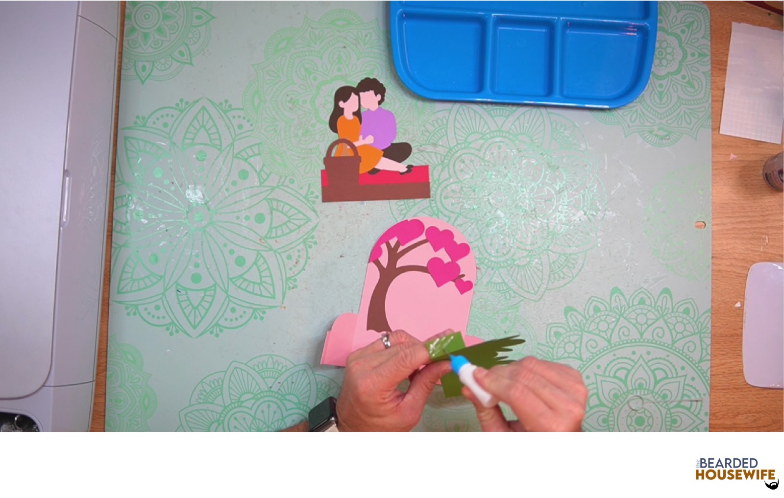 add glue to the left tab