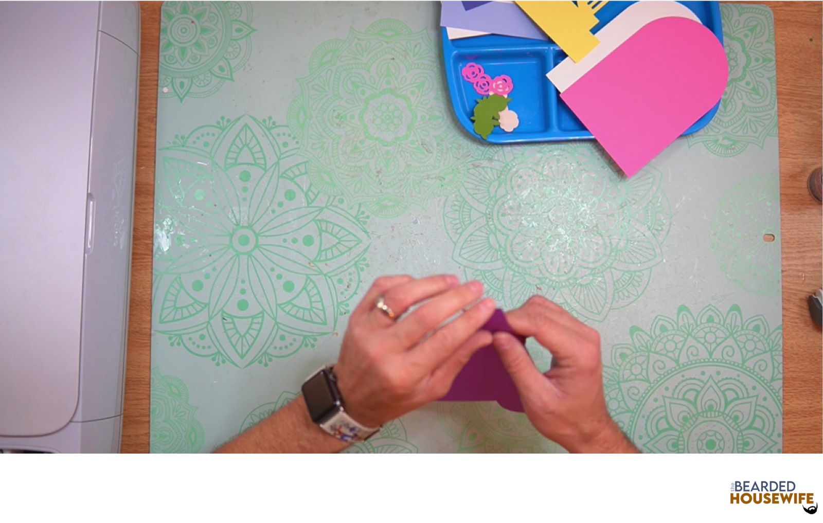 fold the outside box piece along the score lines