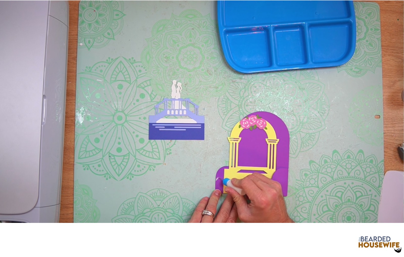 add glue to the front left tab