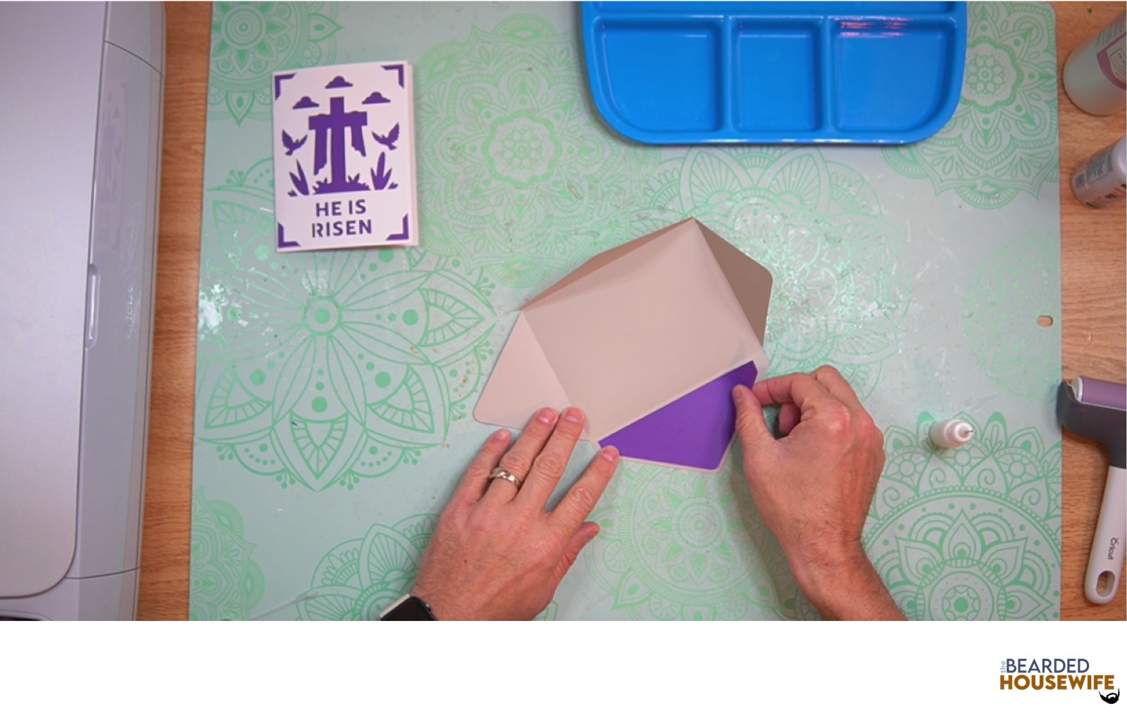add inlay to the cutout on the envelope