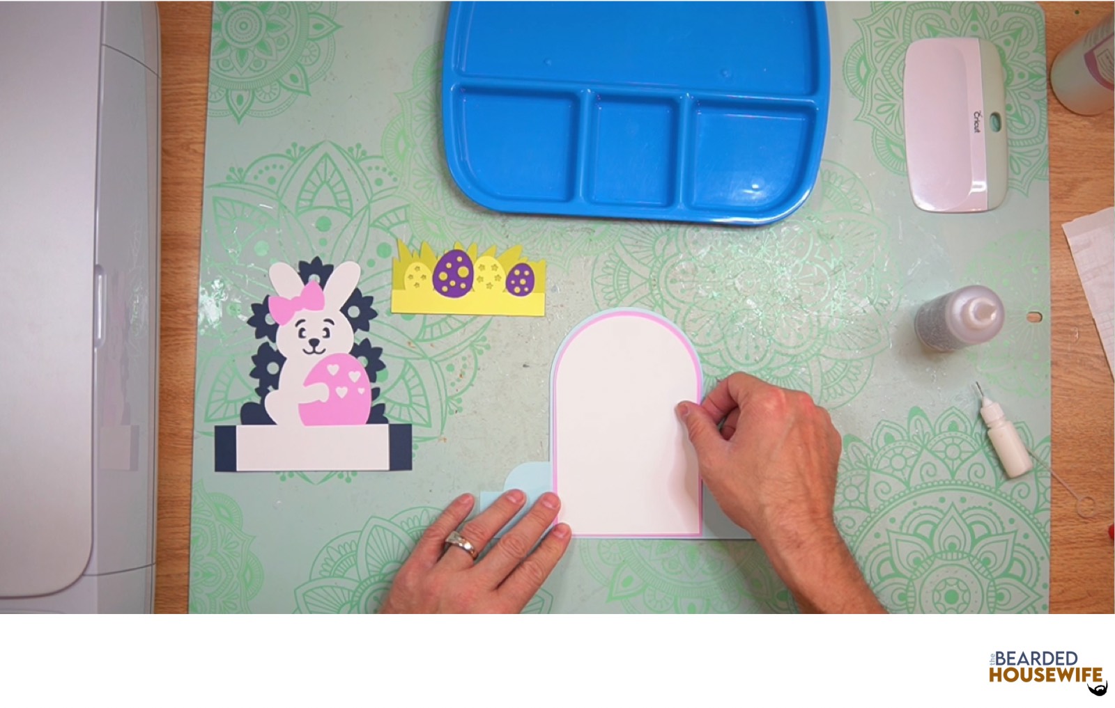 attach the messaging panel to the back