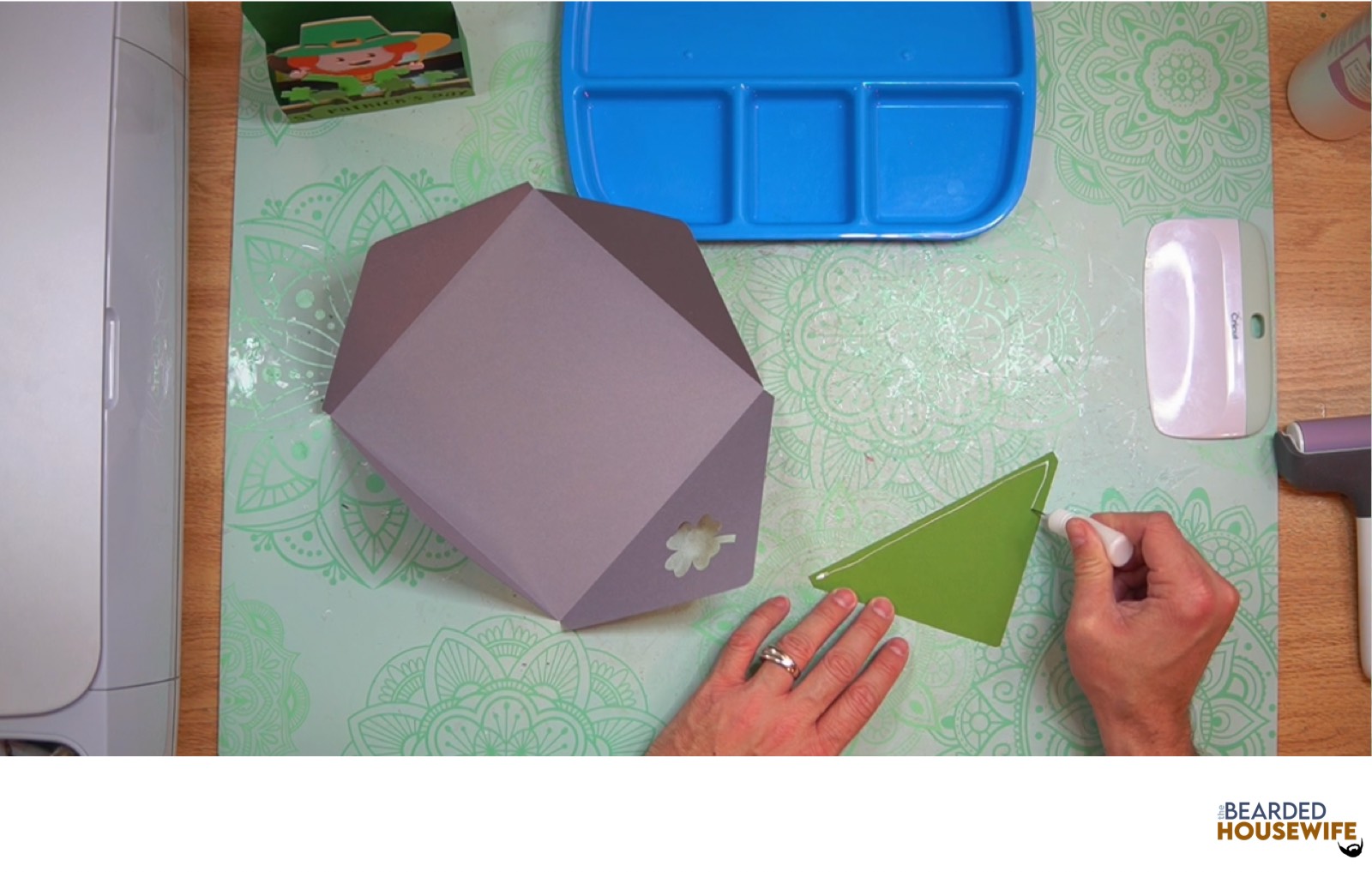 add glue to the inlay panel