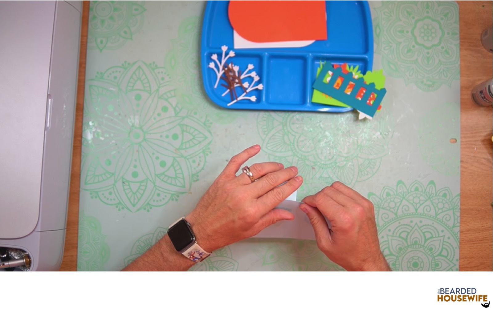 fold the outside box piece along the score lines