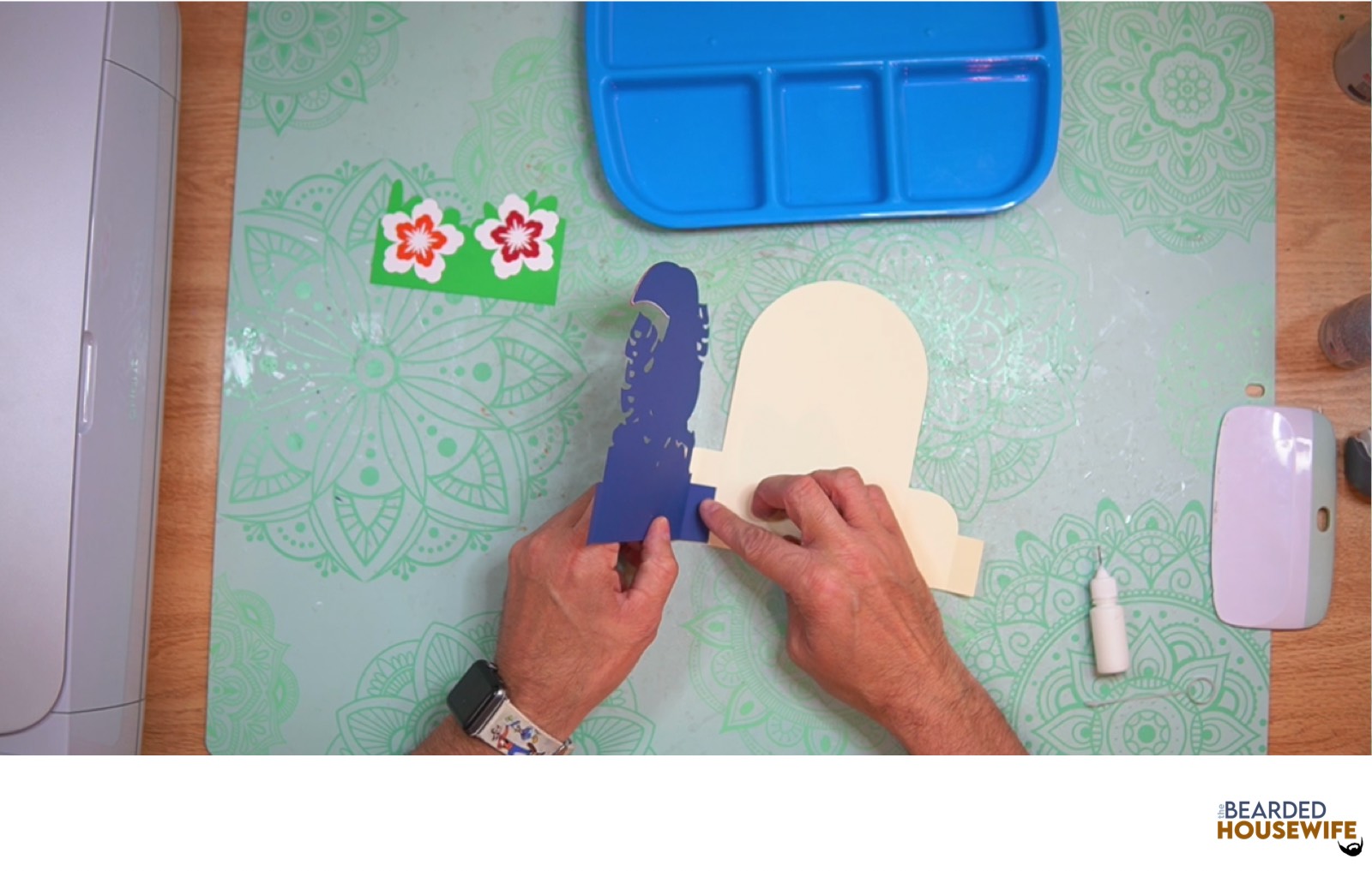 attach to the left side of the outside box piece